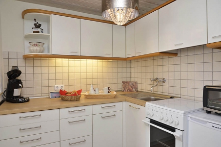 Küche komplett eingerichtet im Erdgeschoss, Fewo Nessel in Haßloch/Pfalz